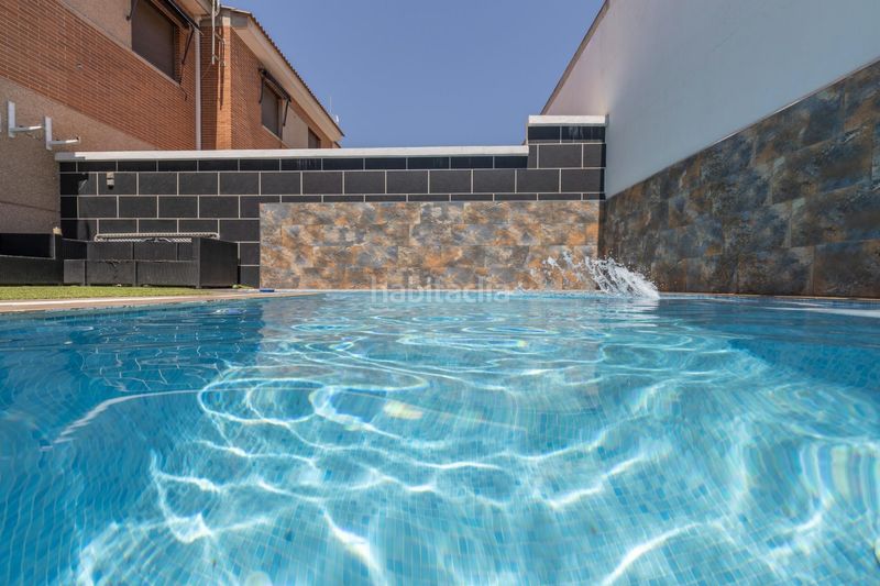 Foto 216f24c1-96dd-4edc-9721-62ed56ac7055. Casa adosada vive en la joya! amplia casa adosada con piscina privada en Pulianas