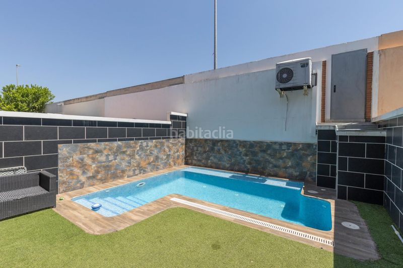 Foto fc84a2d7-d321-4a42-8291-a40dda3d96d5. Casa adosada vive en la joya! amplia casa adosada con piscina privada en Pulianas