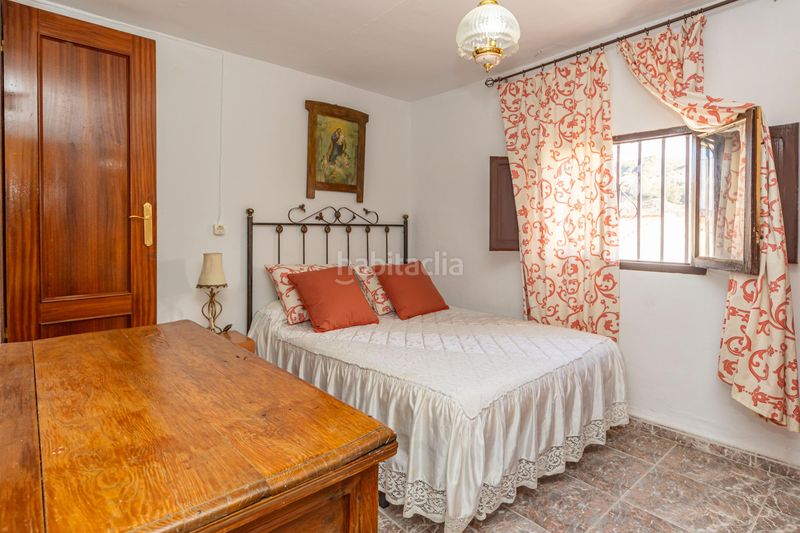 Foto 049b3381-5479-44f3-a03f-f0e23678cf8e. Casa adossada a Peza (La)
