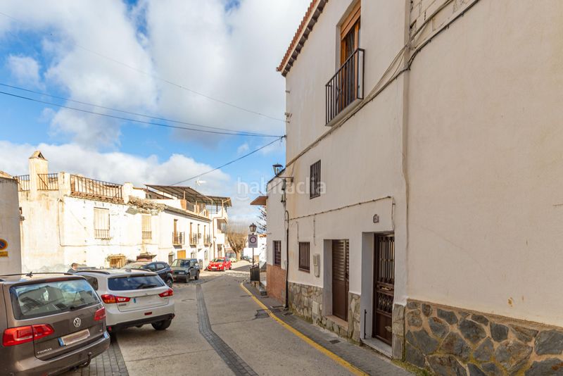 Foto 60fd509e-57b2-4548-96ed-f60684ea4145. Casa adossada a Peza (La)