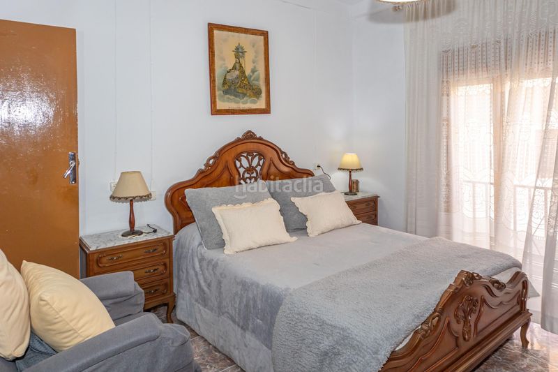Foto b8a5dbd2-d9e6-4b57-b27a-980688c97eb5. Casa adossada a Peza (La)