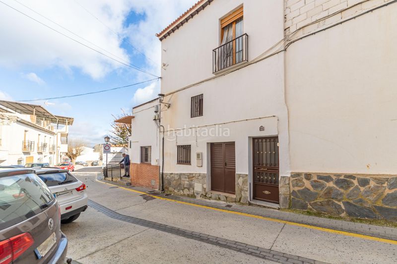 Foto f073eb98-8119-4640-bf70-c0dc5281d633. Casa adossada a Peza (La)