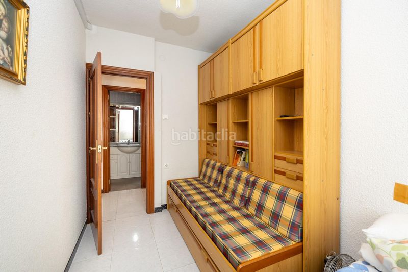 Foto a15cc76d-9016-48e6-bd44-48cb641a2935. Pis amb calefacció a Barrio de Zaidín Granada