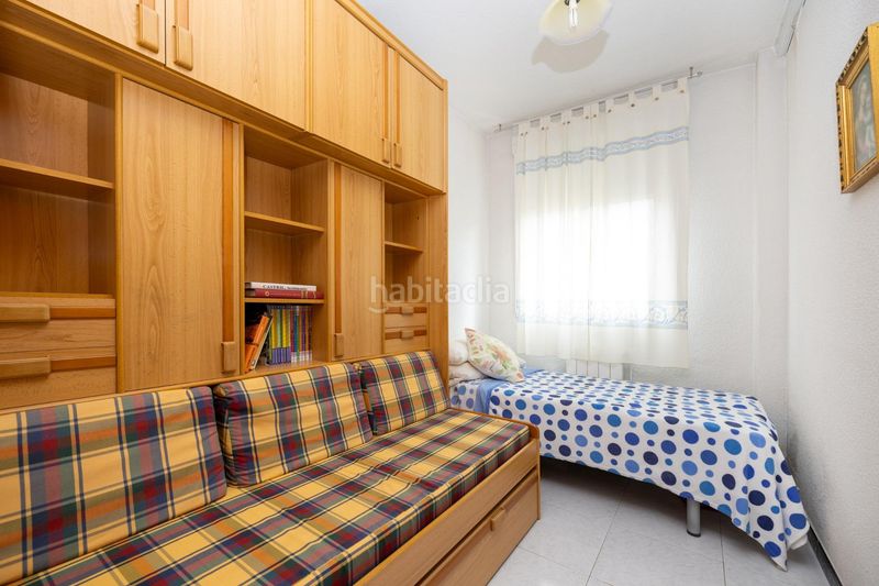 Foto cf2ca3c3-2965-4903-8204-2f517ddb16b0. Pis amb calefacció a Barrio de Zaidín Granada