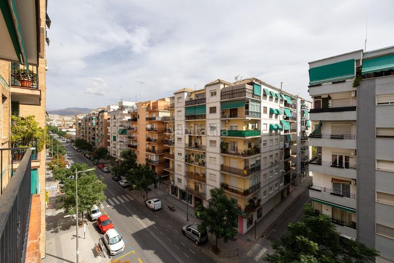 Foto f676120f-b41e-4438-ab9b-a7191ebfbf75. Pis amb calefacció a Barrio de Zaidín Granada