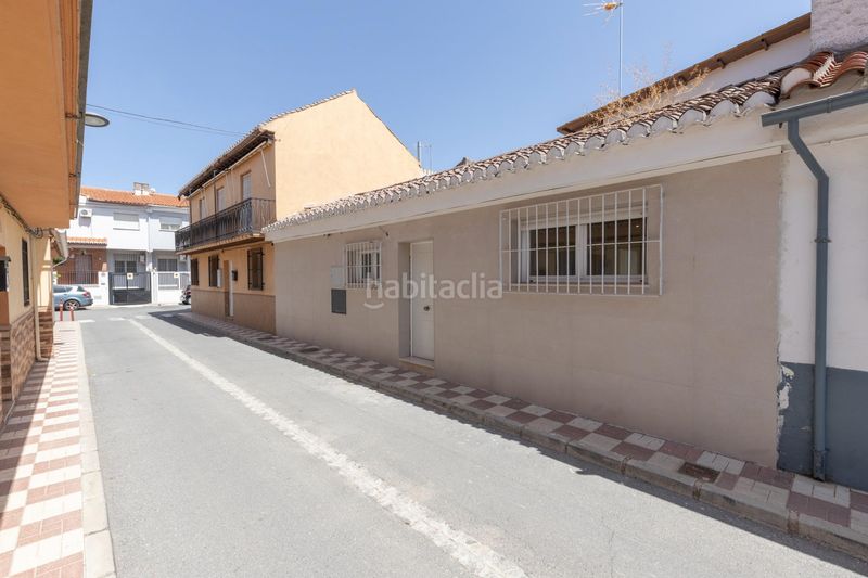 Foto 58ac7d5b-0366-4797-bc29-aefba0046016. Casa adossada amb calefacció a Santa Fe