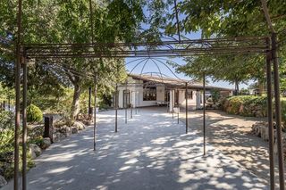 Chalet  Polígono íllora. Negocio consolidado de eventos y alojamiento turístico en una es