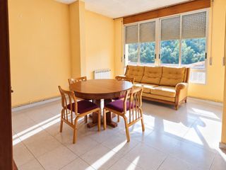 Appartement à Navàs. Piso de 3 habitaciones en valls de torroella, sant mateu de bage