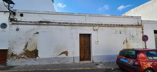 Maison à Gibraleón. Casa en venta en centro.
