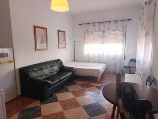 Alquiler Estudio en Calle manuel freire 1. Alquile de loft en camoanillas