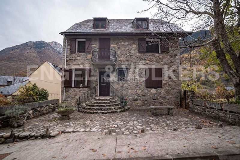 Foto 20a78394-8dfb-417d-bff5-c790c7892b5a. Haus mit parking in Bossòst