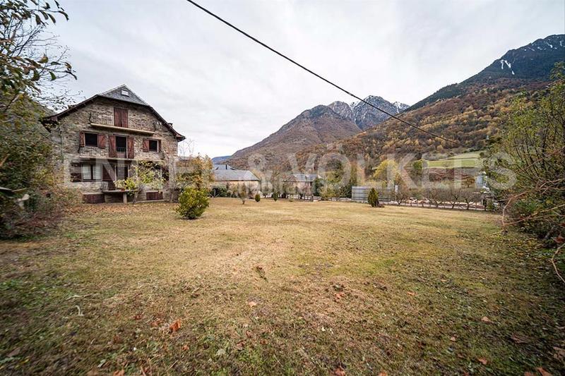 Foto 726e5aaa-fb96-4be4-9135-5316a7aae42b. Haus mit parking in Bossòst