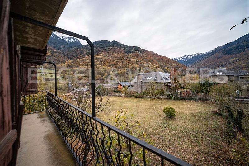 Foto 9f44a4ed-8e35-4853-afd1-90667c2c94ec. Haus mit parking in Bossòst