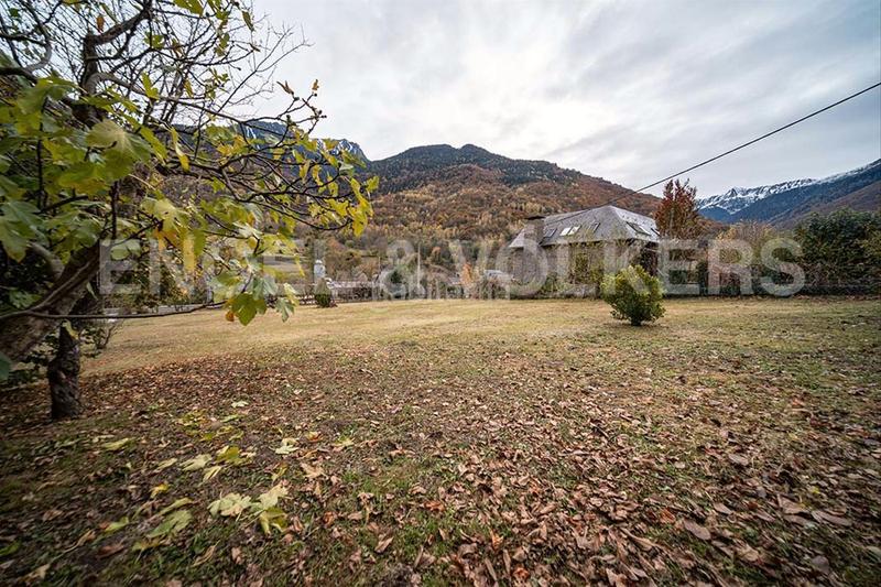 Foto b31bf1c0-2169-4aea-9e5f-a563938a4484. Haus mit parking in Bossòst