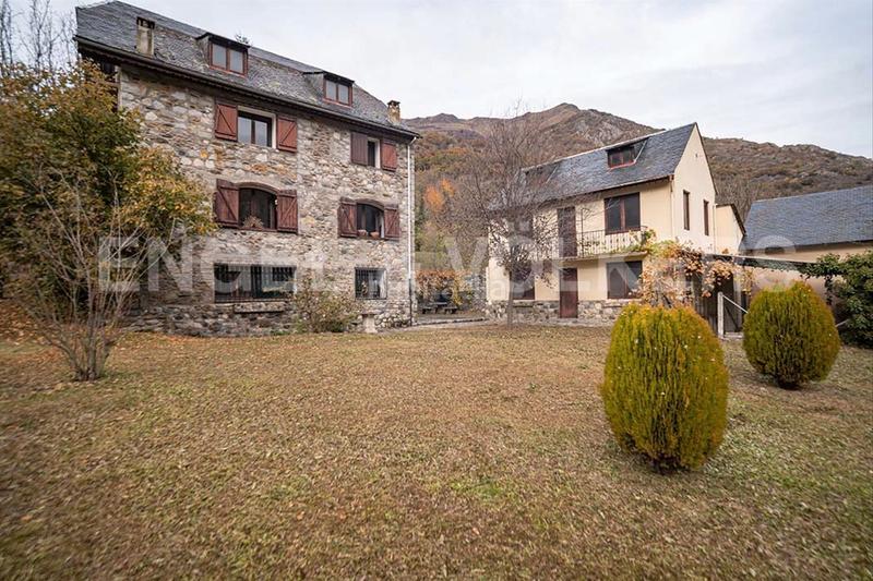 Foto fa0afb0d-3680-497b-8da6-f5c55752c3bb. Haus mit parking in Bossòst