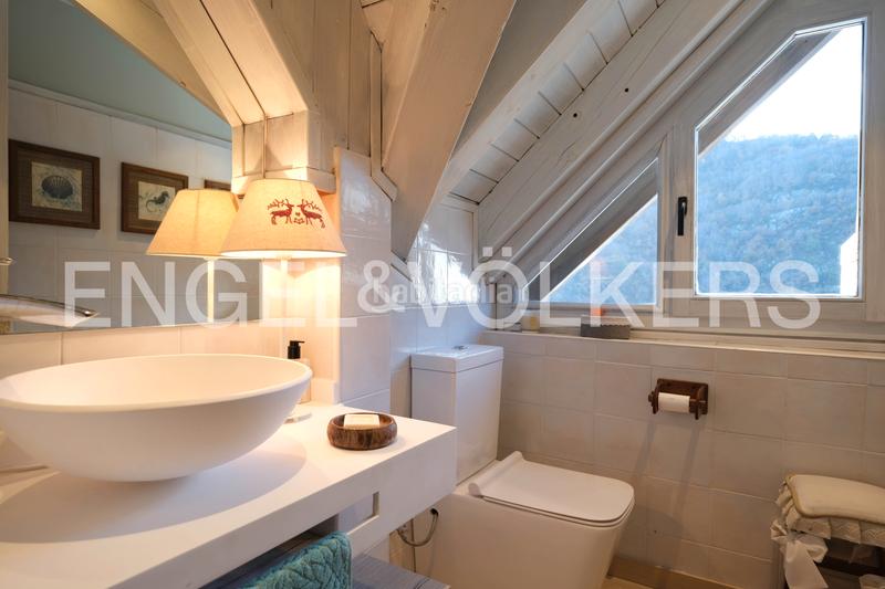 Foto a68fdb1e-2c5e-4ff9-8141-d0d1c67473d5. Dúplex en carrer san martin exquisito dúplex en benòs en Bòrdes (Es)