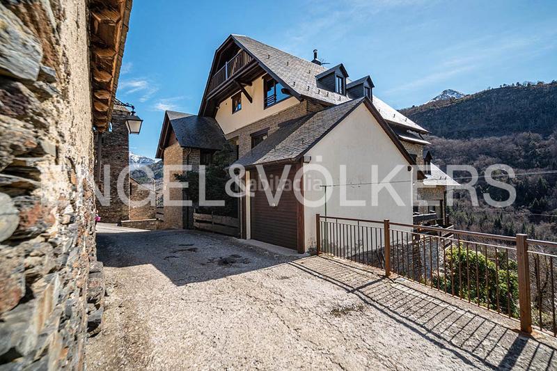 Foto ffef9a82-fe5a-43ea-867b-0adf180d498e. Dúplex en carrer san martin exquisito dúplex en benòs en Bòrdes (Es)