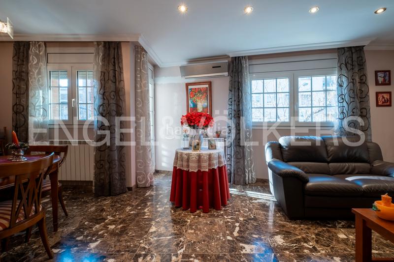 Foto dedb86e5-3b71-4e69-b1cc-72072e911e59. Semi detached house with parking in La Bordeta Lleida