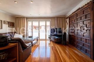 Appartement à Instituts-Universitat