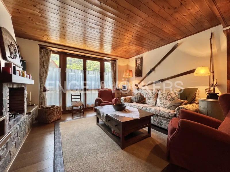 Foto 0001c02a-87c0-4623-ab1e-62b603e09f29. Reihenhaus mit kamin heizung in Aubert Vielha e Mijaran