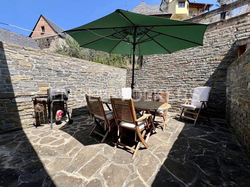 Foto 22c055a4-af81-446b-9d5d-e23198ed104a. Reihenhaus mit kamin heizung in Aubert Vielha e Mijaran