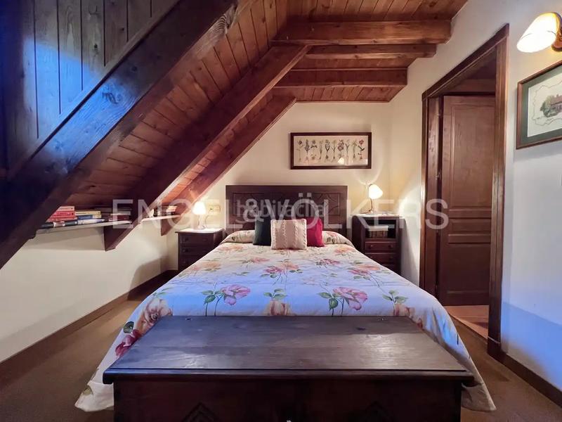 Foto 3a18dd41-0c67-4b94-8c32-d126481f28d8. Reihenhaus mit kamin heizung in Aubert Vielha e Mijaran