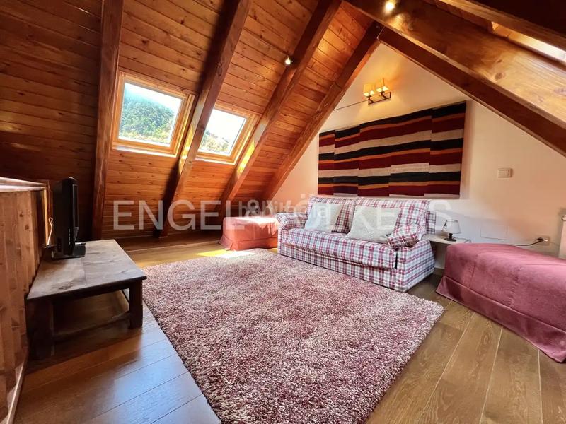 Foto 6008f1a8-0470-4912-a5d9-bcee36f02b43. Reihenhaus mit kamin heizung in Aubert Vielha e Mijaran