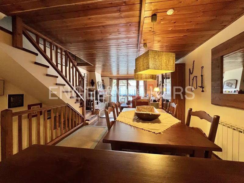 Foto 718da49e-797a-47b3-9cfc-47cfdb4ae4e4. Reihenhaus mit kamin heizung in Aubert Vielha e Mijaran