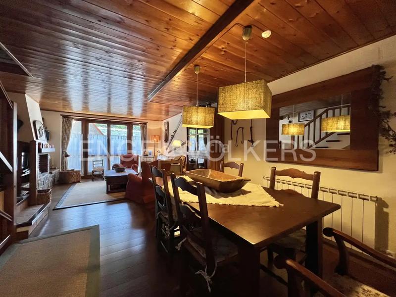 Foto abf3995c-b93b-468b-a607-5dd40608614b. Reihenhaus mit kamin heizung in Aubert Vielha e Mijaran