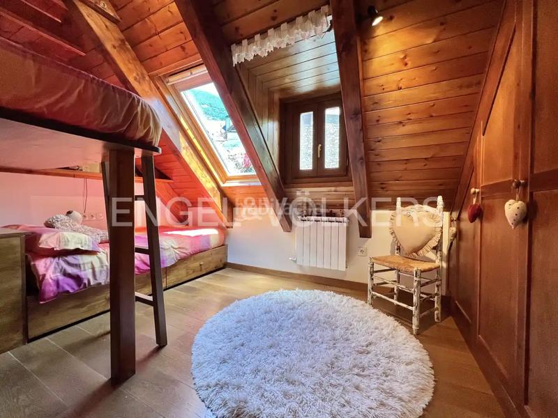 Foto d691c018-bf03-410a-8c79-f28412df1d16. Reihenhaus mit kamin heizung in Aubert Vielha e Mijaran