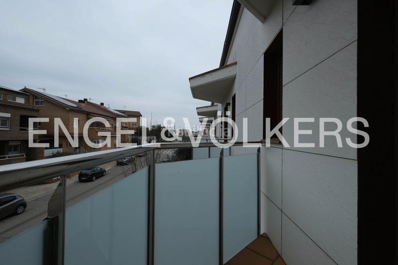 Foto 7419b94f-33b6-4879-bcc8-f0059d9c8aa1. Semi detached house with heating parking in Torrefarrera