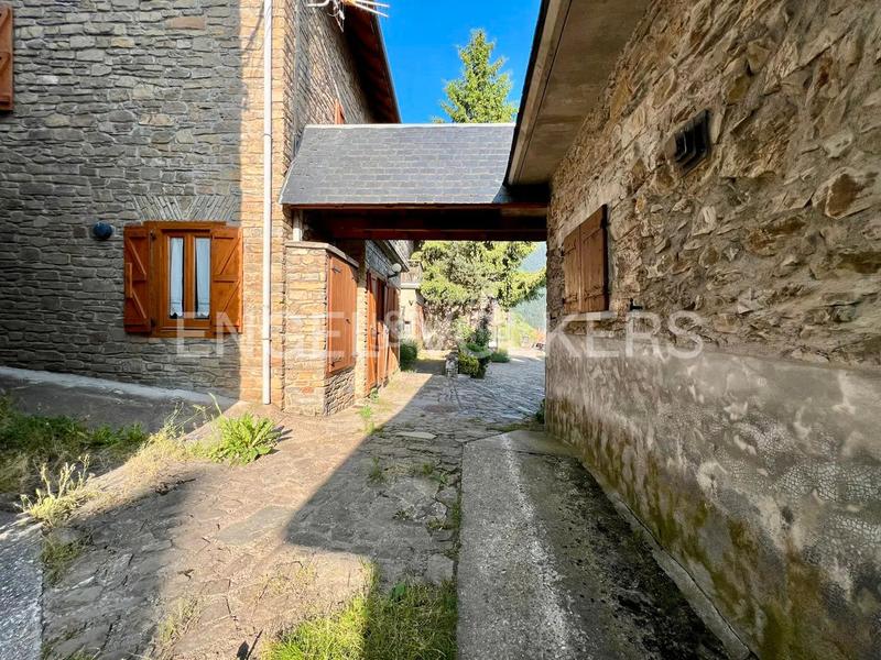 Foto f6810017-f3e5-4004-9923-7ffcd10ae96e. Casa pareada encantadora casa pareada con vistas en Mont en Vielha e Mijaran