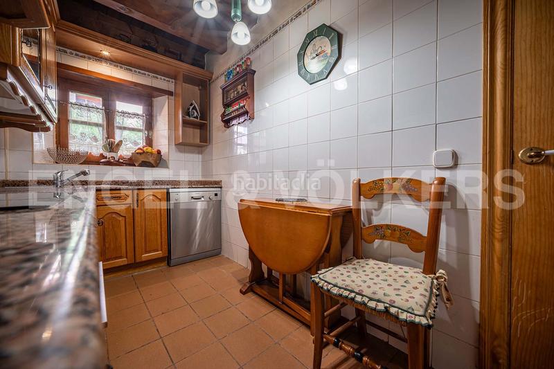 Foto 741cdcf5-7a2c-4d77-8b92-f756af5a26a2. Casa adossada amb xemeneia calefacció aparcament a Vielha e Mijaran