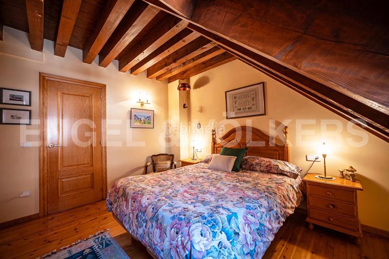 Foto 7aa3d07d-39b5-4285-ab8e-3f21f244c362. Casa adossada amb xemeneia calefacció aparcament a Vielha e Mijaran