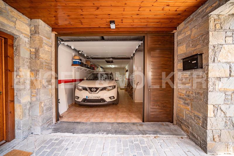 Foto bac2122d-9628-44dd-b331-a0680d29d27e. Casa adossada amb xemeneia calefacció aparcament a Vielha e Mijaran