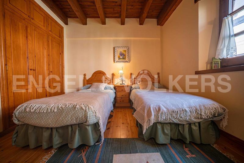 Foto cf40993e-5517-4dc0-b79a-4422492440a4. Casa adossada amb xemeneia calefacció aparcament a Vielha e Mijaran