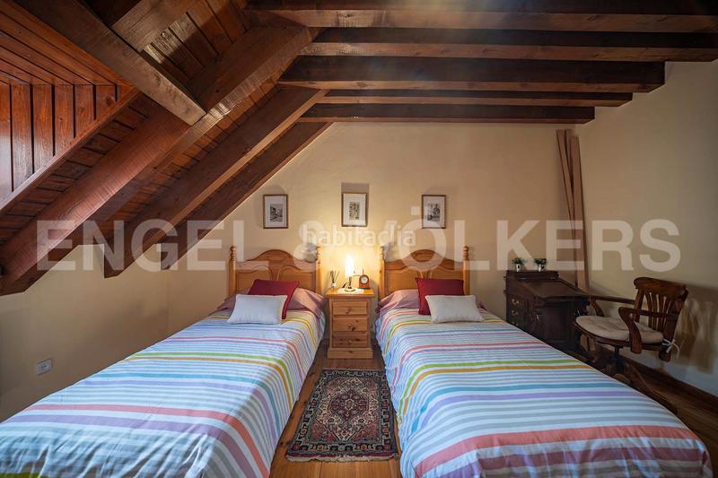 Foto e7dbb3ad-8cb8-422b-bdd1-fa4c861ac334. Casa adossada amb xemeneia calefacció aparcament a Vielha e Mijaran