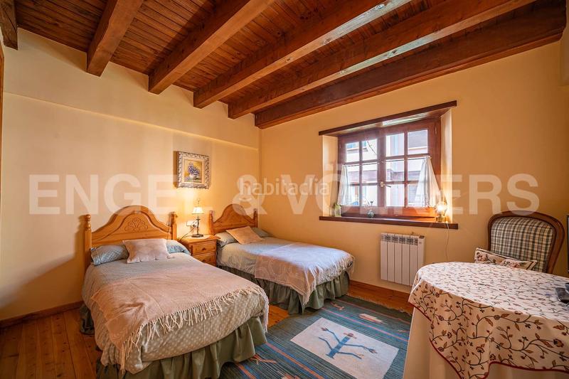 Foto ec26eb78-19a5-4232-a29c-76fafc5a5d37. Casa adossada amb xemeneia calefacció aparcament a Vielha e Mijaran