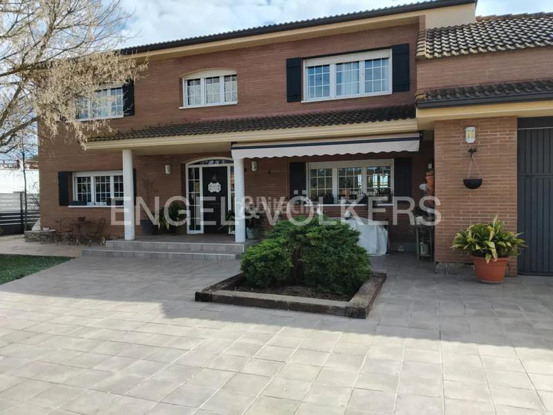 Foto 5f7ed02f-0040-4473-b09a-c8351af611be. Haus mit kamin heizung parking pool in Alpicat