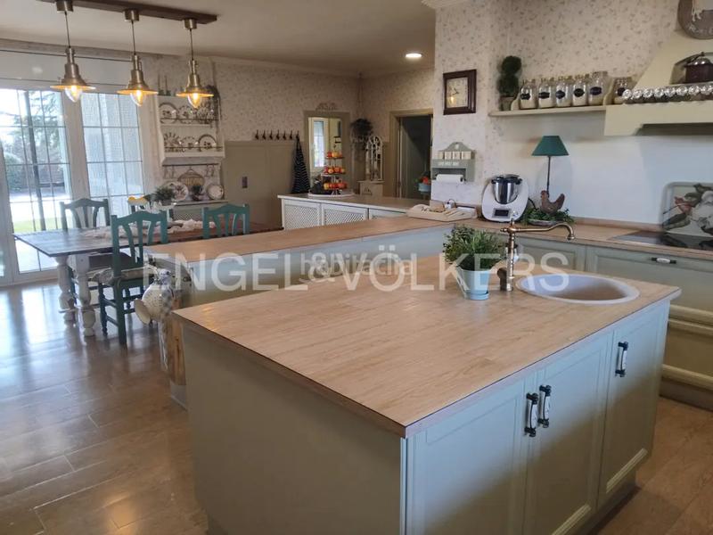 Foto 6f41c8c8-b9e5-4d6f-b17e-787dd43b9e36. Haus mit kamin heizung parking pool in Alpicat