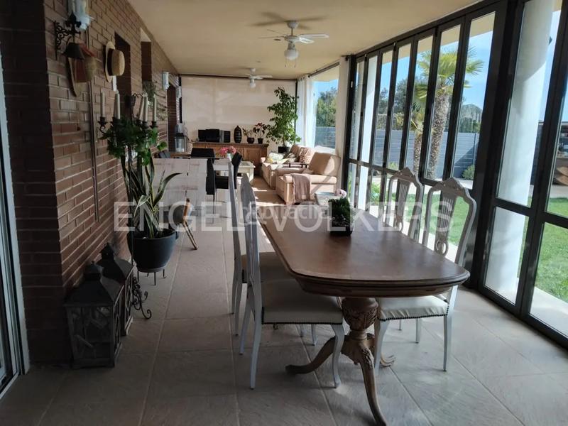 Foto a9025521-5fb6-493d-b071-1b591a991909. Haus mit kamin heizung parking pool in Alpicat