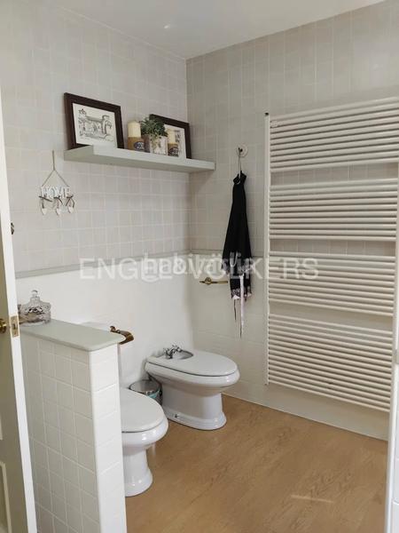 Foto c953ab3c-57ac-475a-9df3-178e93842e50. Haus mit kamin heizung parking pool in Alpicat