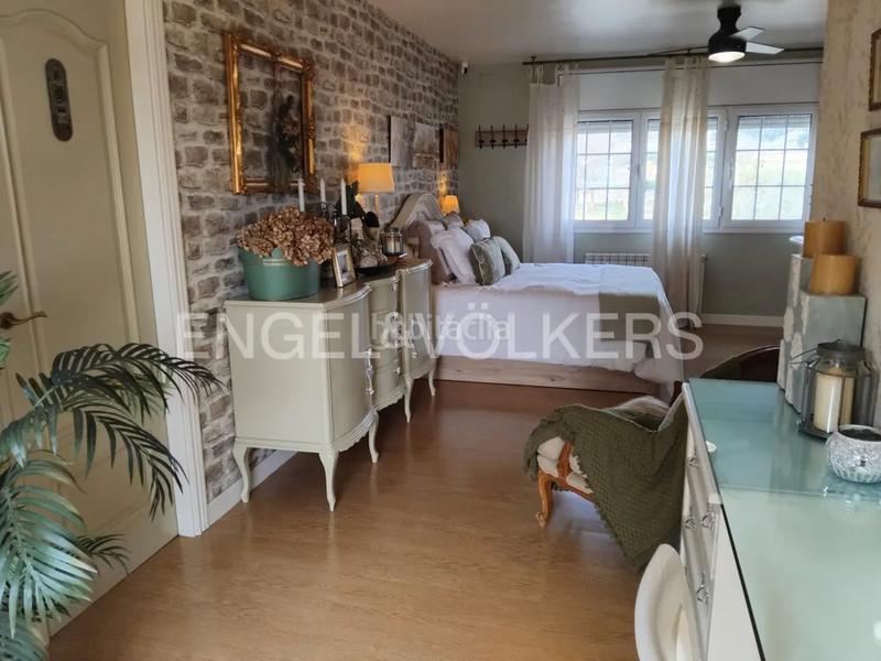 Foto d1053af5-6002-487d-b628-a1a3485db770. Haus mit kamin heizung parking pool in Alpicat