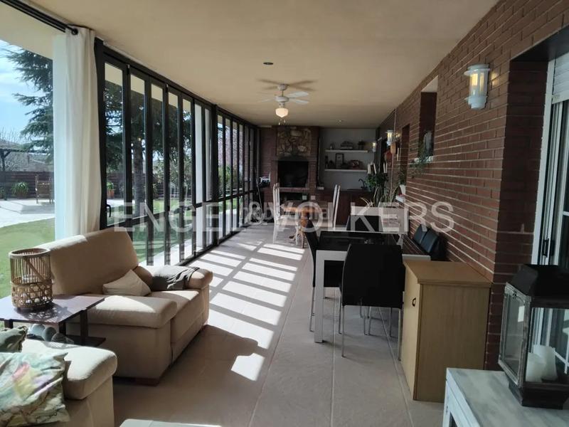 Foto d6373374-25da-4652-b01f-ff59d6977679. Haus mit kamin heizung parking pool in Alpicat