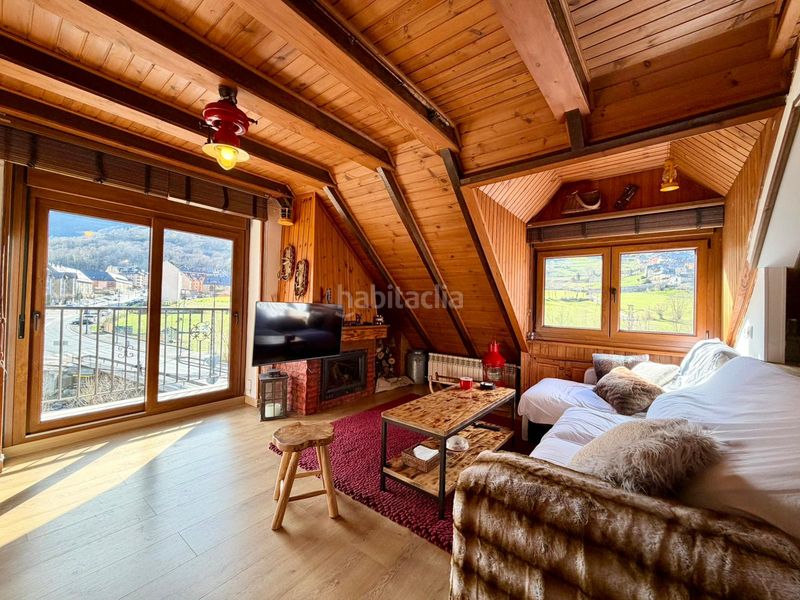 Foto 0758a548-e40b-4fba-a456-a2bfc1efb319. Dúplex amb xemeneia calefacció a Vielha Vielha e Mijaran