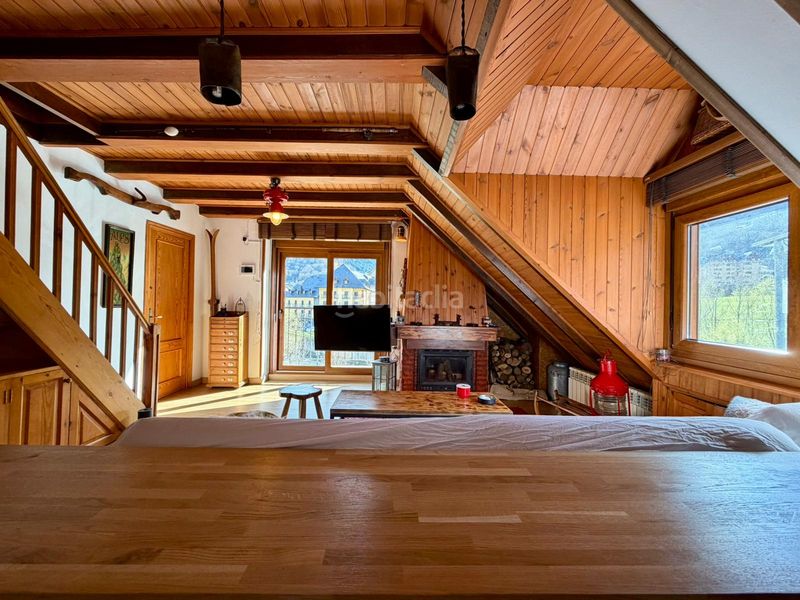 Foto 303411c9-3f35-4916-b8c7-d8660b3d5868. Dúplex amb xemeneia calefacció a Vielha Vielha e Mijaran