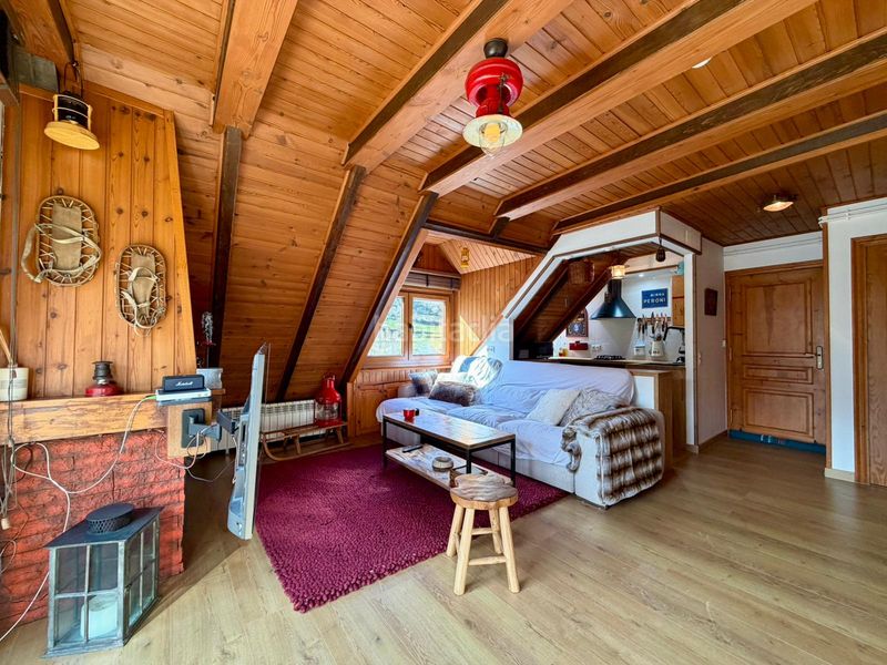 Foto b5a6ee7c-4e45-48ed-92c5-8c4df9f1554a. Dúplex amb xemeneia calefacció a Vielha Vielha e Mijaran