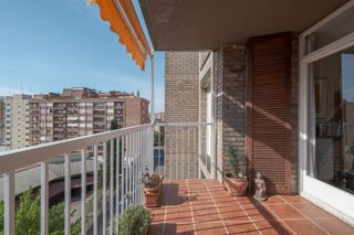 Appartement à Carrer magí morera 28