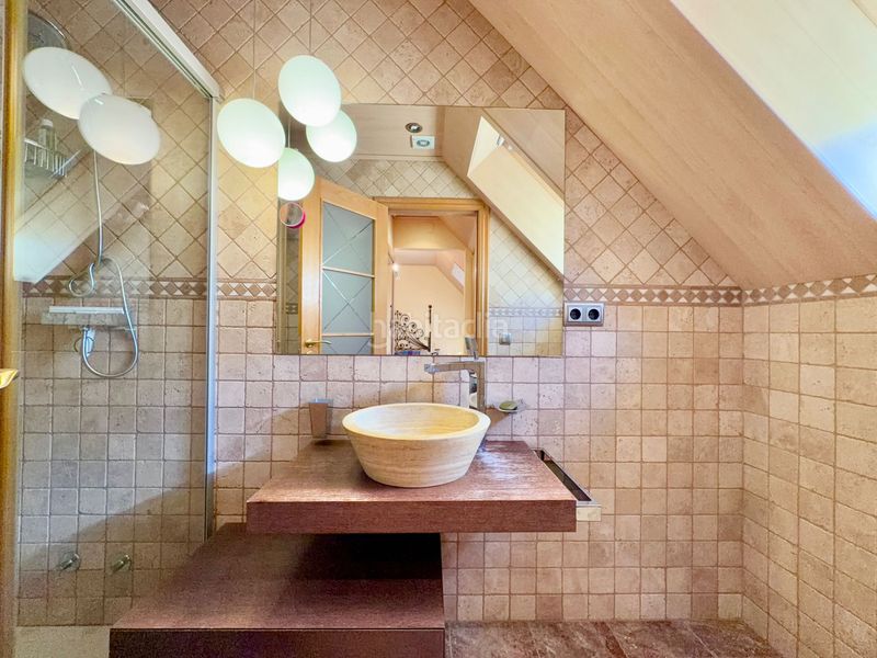 Foto f9b4c5f6-edb2-4b95-9d40-a7361210d435. Casa amb calefacció aparcament a Bossòst