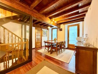 Chalet à Casau. Chalet adosado en venta en casau